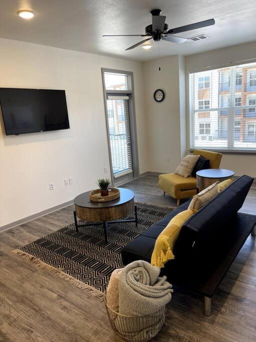 Luxury Apartment Colorado Springs Exteriör bild